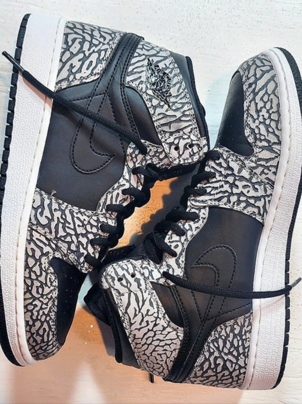 Jordan Air Jordan 1 Retro High OG Elephant Print High Top Black & Gray US 5Y